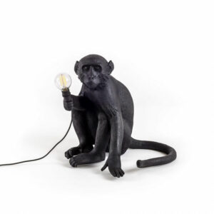 SELETTI-MONKEY-LAMP-SEDUTA-7-NERA-LAMPADA-DA-TAVOLO-STILLUCE-STORE-BERGAMO
