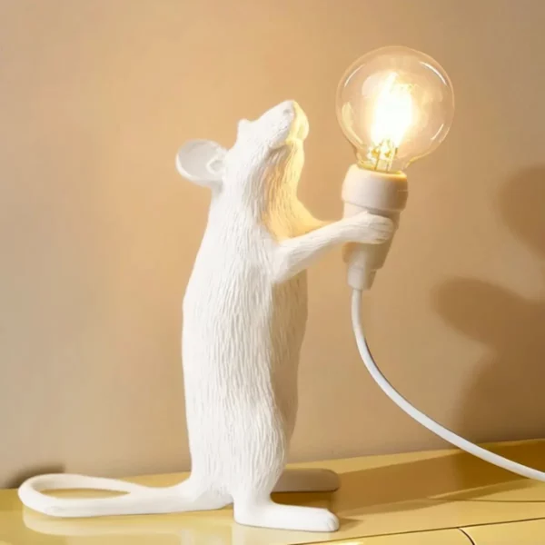 seletti-mouse-in-piedi-lampada-tavolo-15220-3-stilluce-store seletti-mouse-in-piedi-lampada-tavolo-15220-3-stilluce-store