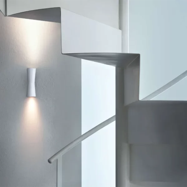 FLOS-CLESSIDRA-BIANCA-INDOOR-PARETE-AMB-STILLUCE-STORE-BERGAMO