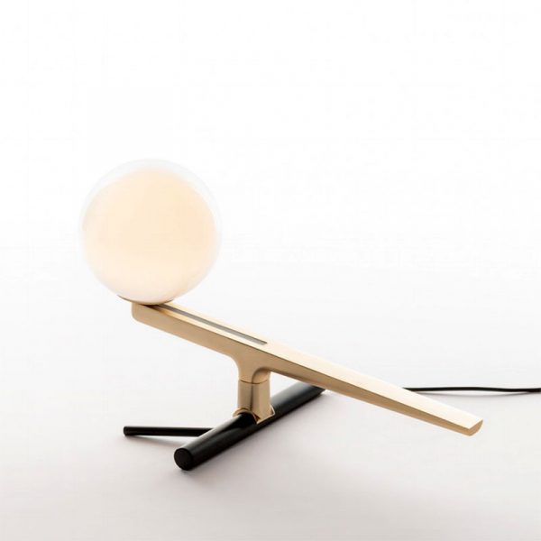 artemide-yanzi-tavolo-stilluce-store-bergamo_1