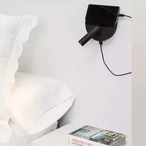 FARO-BARCELONA-DUAS-LED-LAMPADA-PARETE-NE-CON-USB-AMBIENTAZIONE-STILLUCE-STORE-BERGAMO
