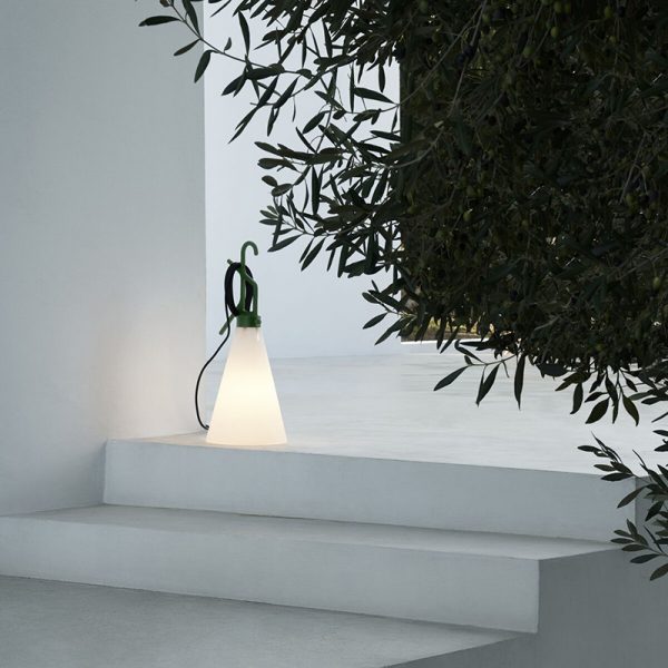 FLOS-MAY-DAY-OUTDOOR-AMB-STILLUCE-STORE-BERGAMO