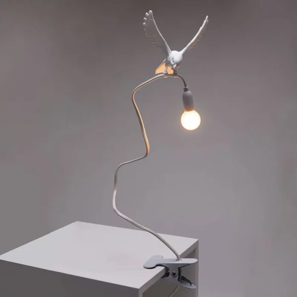SELETTI-SPARROW-LAMP-LANDING-LAMPADA-TAVOLO-PINZA-15310-1-STILLUCE-STORE-BERGAMO