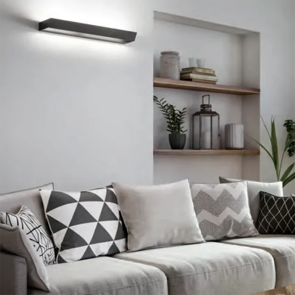 ISYLUCE-EDGE-LAMPADA-PARETE-LED-NERA-COD-957-STILLUCE-STORE-BERGAMO ISYLUCE-EDGE-LAMPADA-PARETE-LED-NERA-COD-957-STILLUCE-STORE-BERGAMO