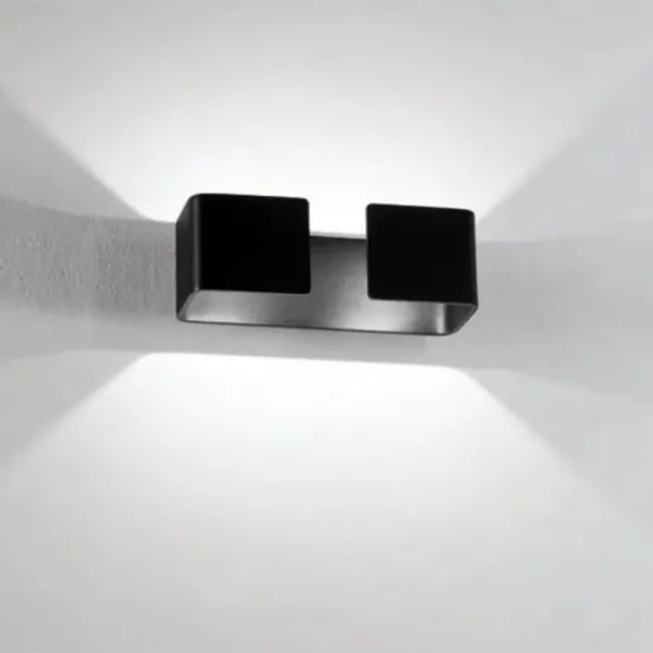 ISYLUCE-GRAFFA-LAMPADA-PARETE-LED-NERA-COD-924-PB-STILLUCE-STORE-BERGAMO ISYLUCE-GRAFFA-LAMPADA-PARETE-LED-NERA-COD-924-PB-STILLUCE-STORE-BERGAMO