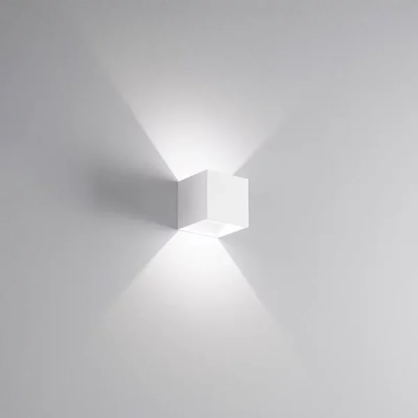 ISYLUCE-KUBIE-LAMPADA-PARETE-LED-BIANCA-COD-950-STILLUCE-STORE-BERGAMO