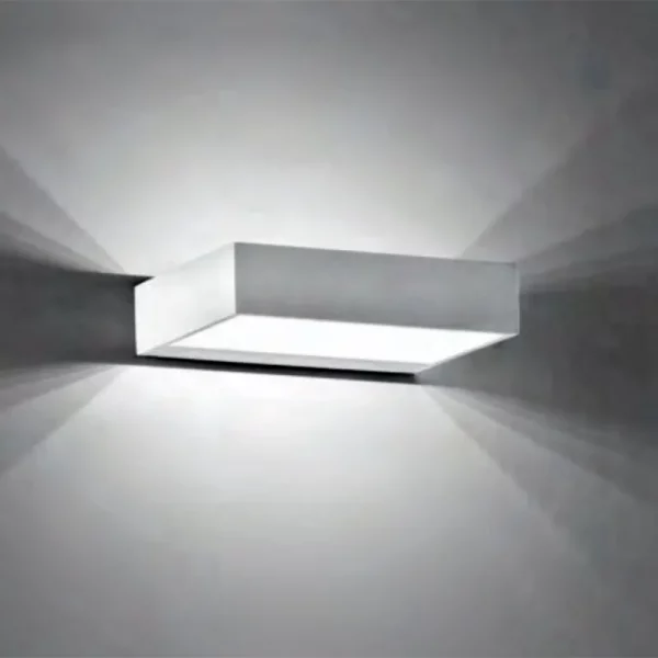 ISYLUCE-SPOT-LAMPADA-PARETE-LED-BIEMISSIONE-COD-910-STILLUCE-STORE-BERGAMO ISYLUCE-SPOT-LAMPADA-PARETE-LED-BIEMISSIONE-COD-910-STILLUCE-STORE-BERGAMO