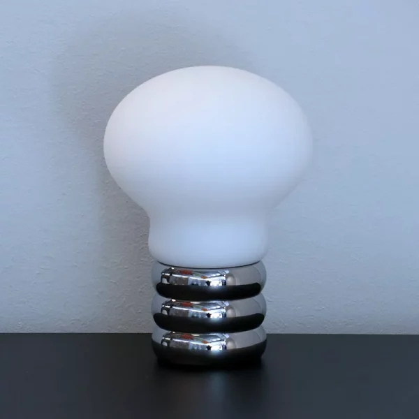INGO-MAURER-B-BULB-USB-LAMPADA-TAVOLO-SPENTA-STILLUCE-STORE-BERGAMO-KMZERO