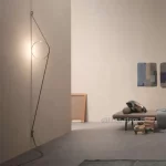 FLOS-WIRERING-GRIGIO-ORO-LAMPADA-PARETE-AMB-STILLUCE-STORE-BERGAMO
