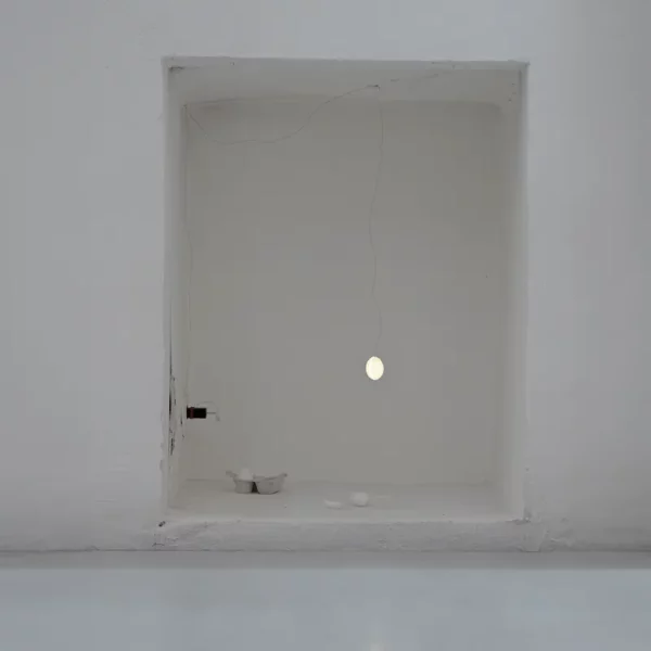 INGO-MAURER-REALITY-LAMPADA-A-SOSPENSIONE-AMBIENTAZIONE-STILLUCE-STORE-BERGAMO