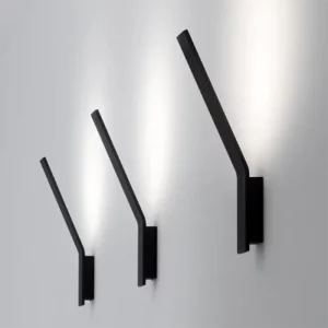 STILNOVO-LAMA-LAMPADA-PARETE-NERA-STILLUCE-STORE-BERGAMO