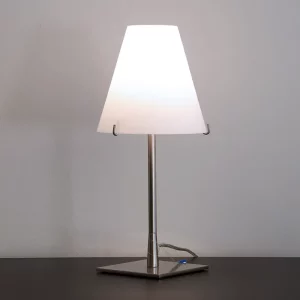 EGOLUCE-LIOLA-LAMPADA-COMODINO-ACCESA-KMZERO-STILLUCE-STORE-BERGAMO