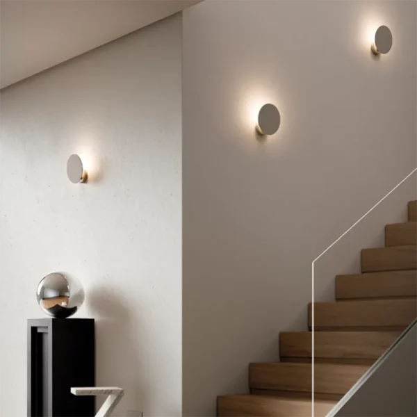 CINI-E-NILS-VOLLE-LAMPADA-PARETE-AMBIENTAZIONE-STILLUCE-STORE-BERGAMO