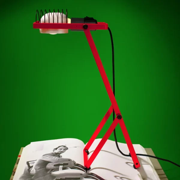 artemide-sintesi-lampada-tavolo-rossa-gismondi-stilluce-store-bergamo-v00
