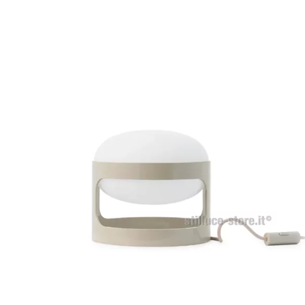 kartell-kd28-lampada-tavolo-tortora-joe-colombo-stilluce-store-bergamo.webp
